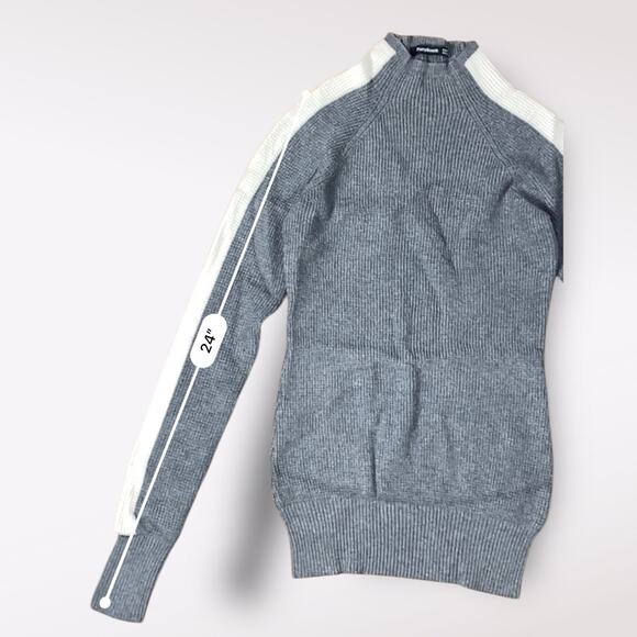 PattyBoutik Mock Neck Raglan Sweater In‎ Gray And Ivory Size S Business Preppy - Picture 4 of 8